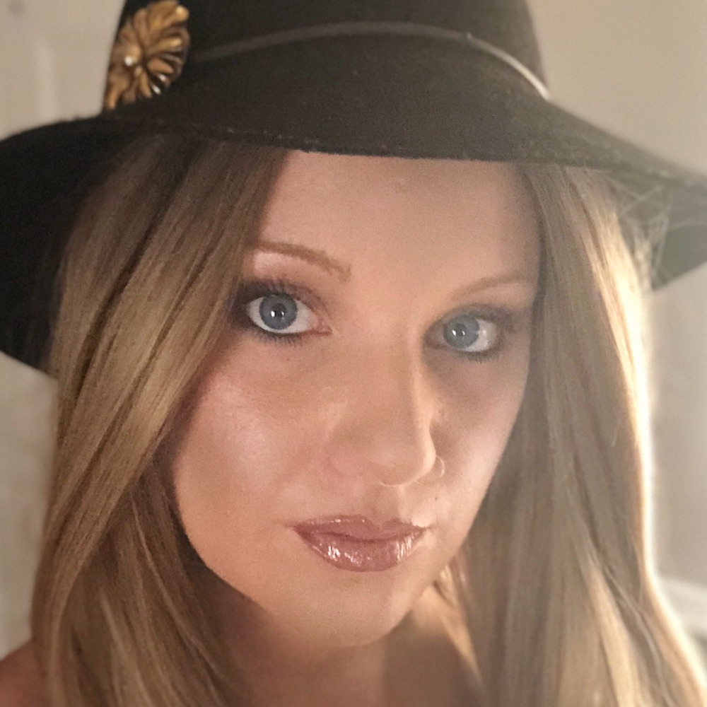 Meet your Posher, Delaney